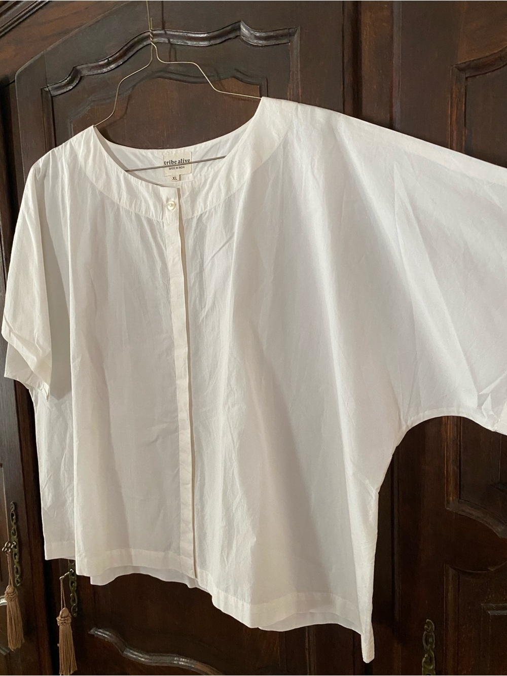 Rare Tribe Alive short white boxy blouse 100% cotton dolman sleeves button front